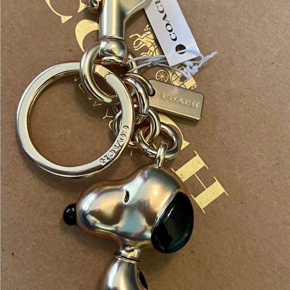 Coach X Peanuts Gold/Multicolored Snoopy Keychain Fob Bag Charm - Picture 8 of 10